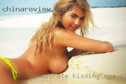Passionate kissing is in New Albany, MS important to me.